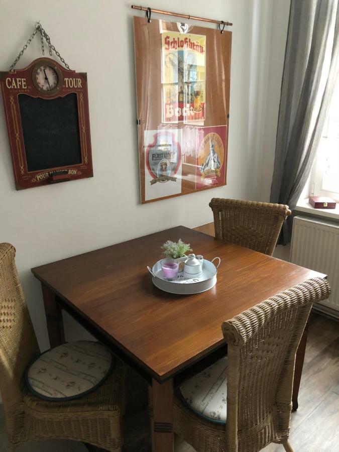 Alte Schule Cafe Und Pension Drehna Dış mekan fotoğraf