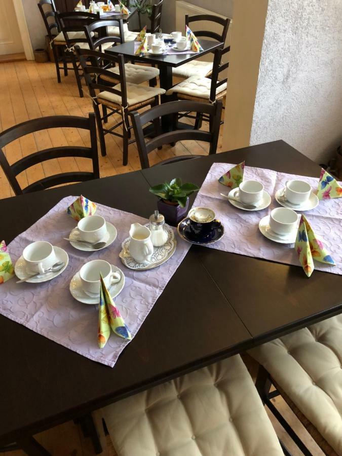 Alte Schule Cafe Und Pension Drehna Dış mekan fotoğraf